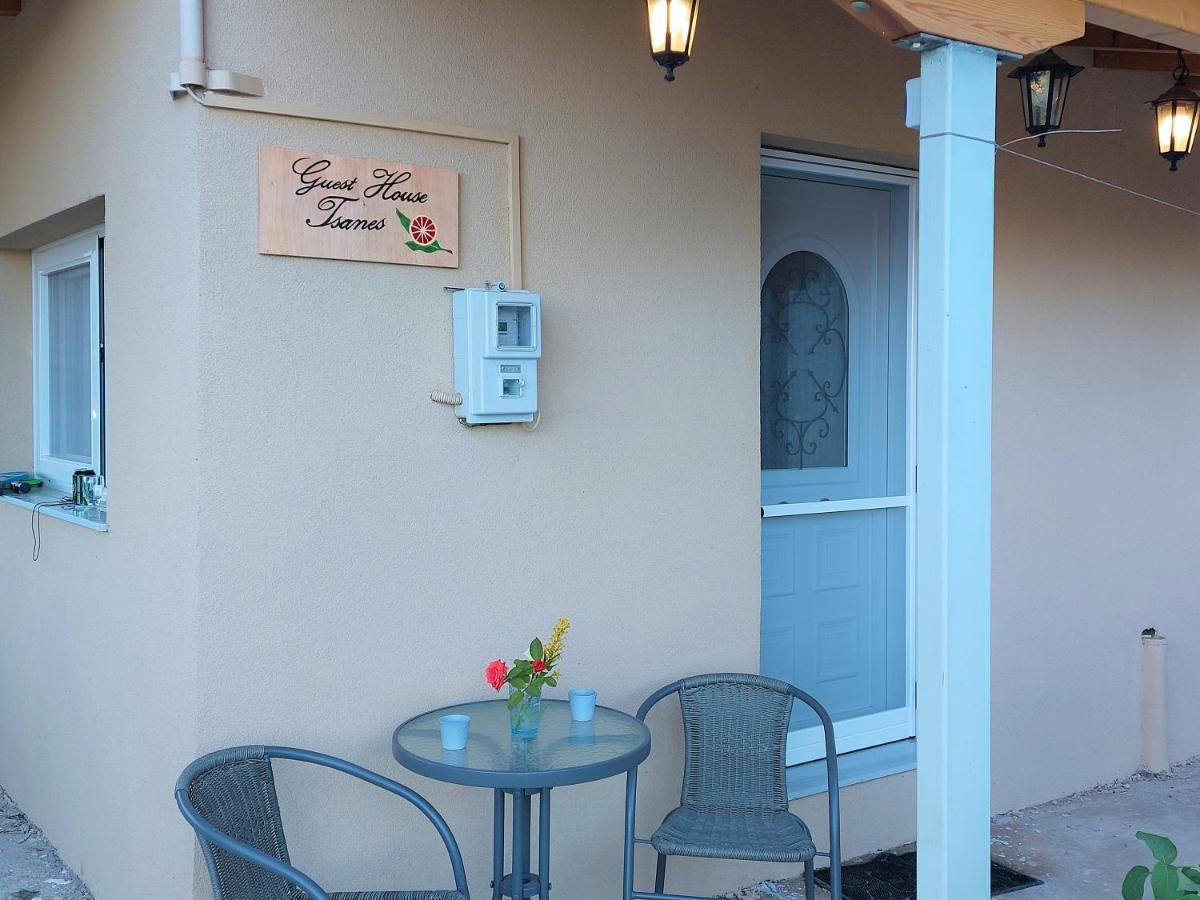 Guest House Tsanes Pinakokhorion Esterno foto