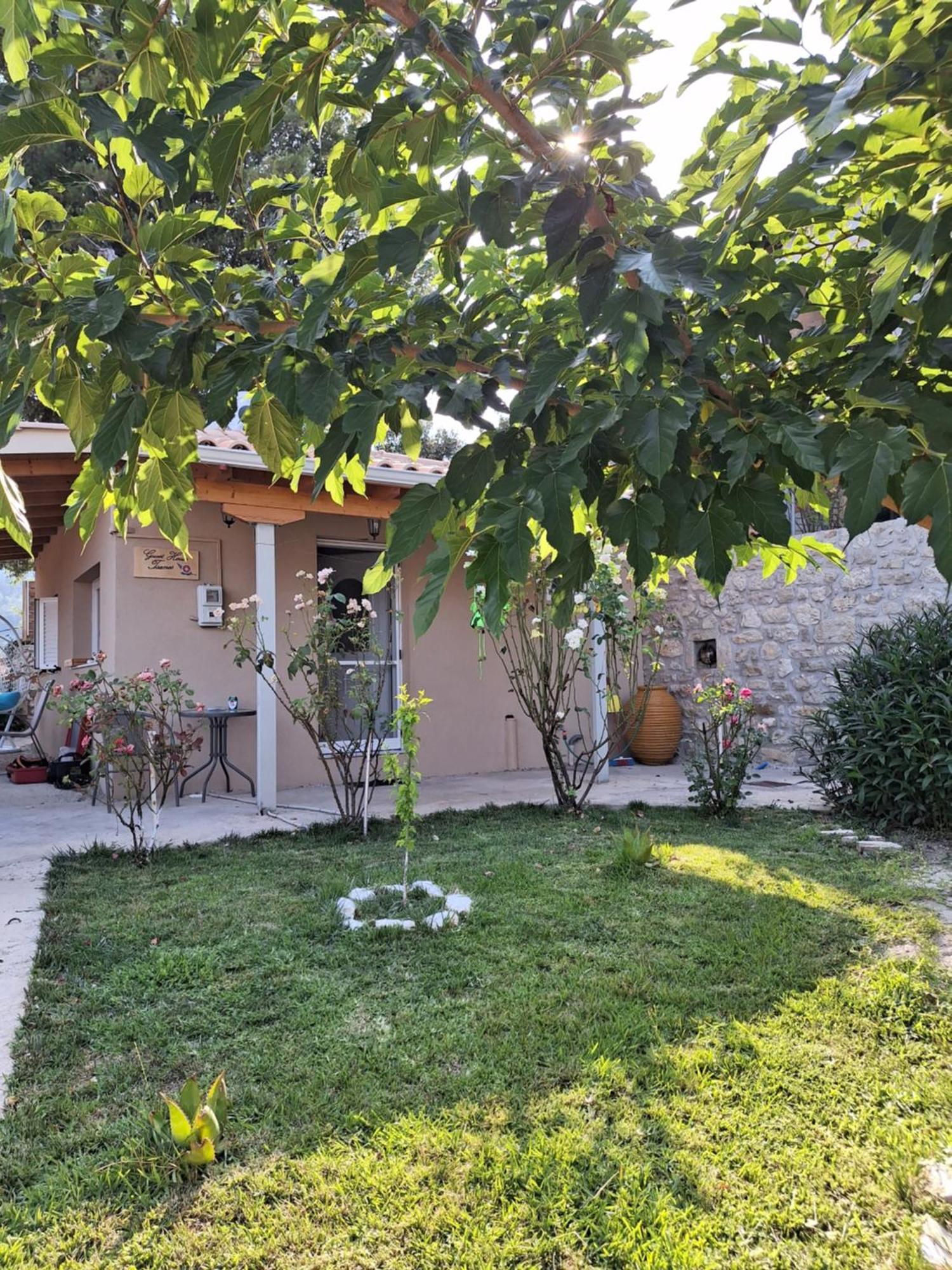 Guest House Tsanes Pinakokhorion Esterno foto